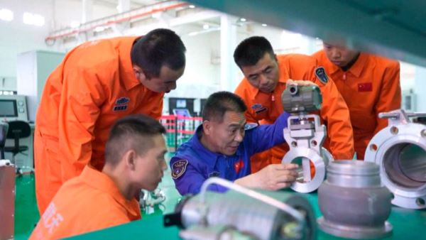 <br />
                                                На космодроме Цзюцюань готовят техников для космических миссий                                            