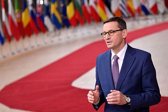 Польский премьер Моравецкий: добиваться репараций от ФРГ страна будет десятки лет